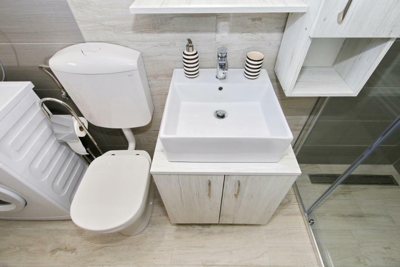 Nela Appartement *